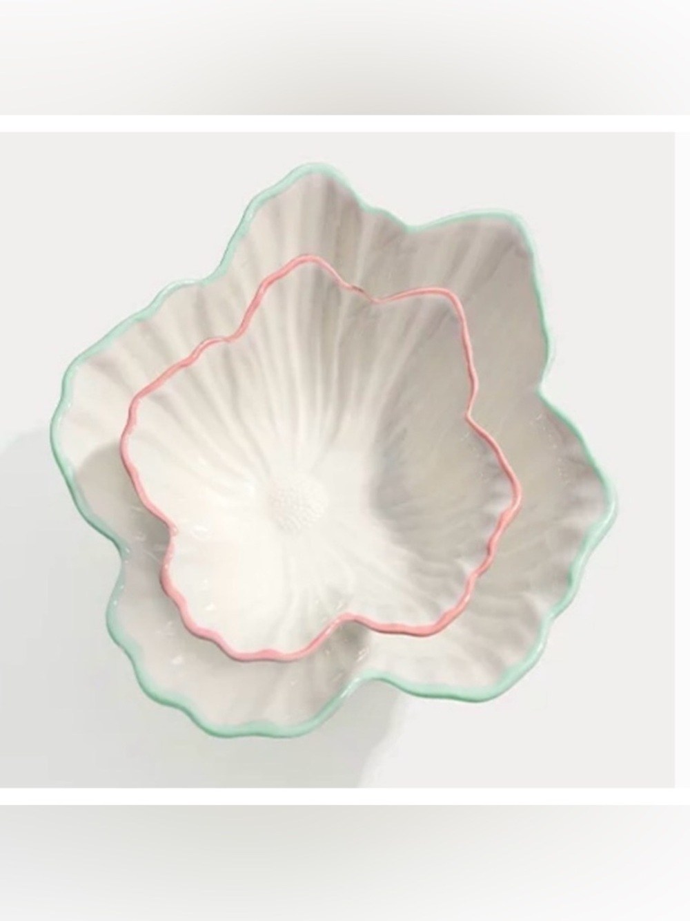 NWT Lilly Pulitzer Ceramic Floral Nesting Dish set, White with Pink & greenTips